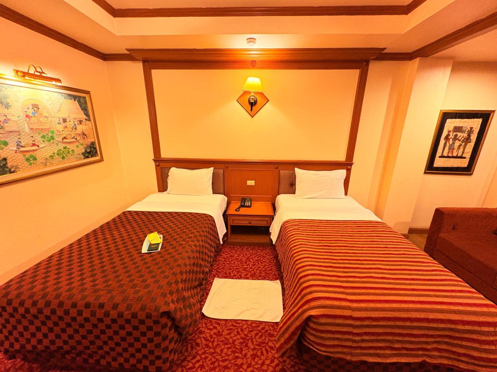 Taksilahotel Маха Саракхам Екстериор снимка