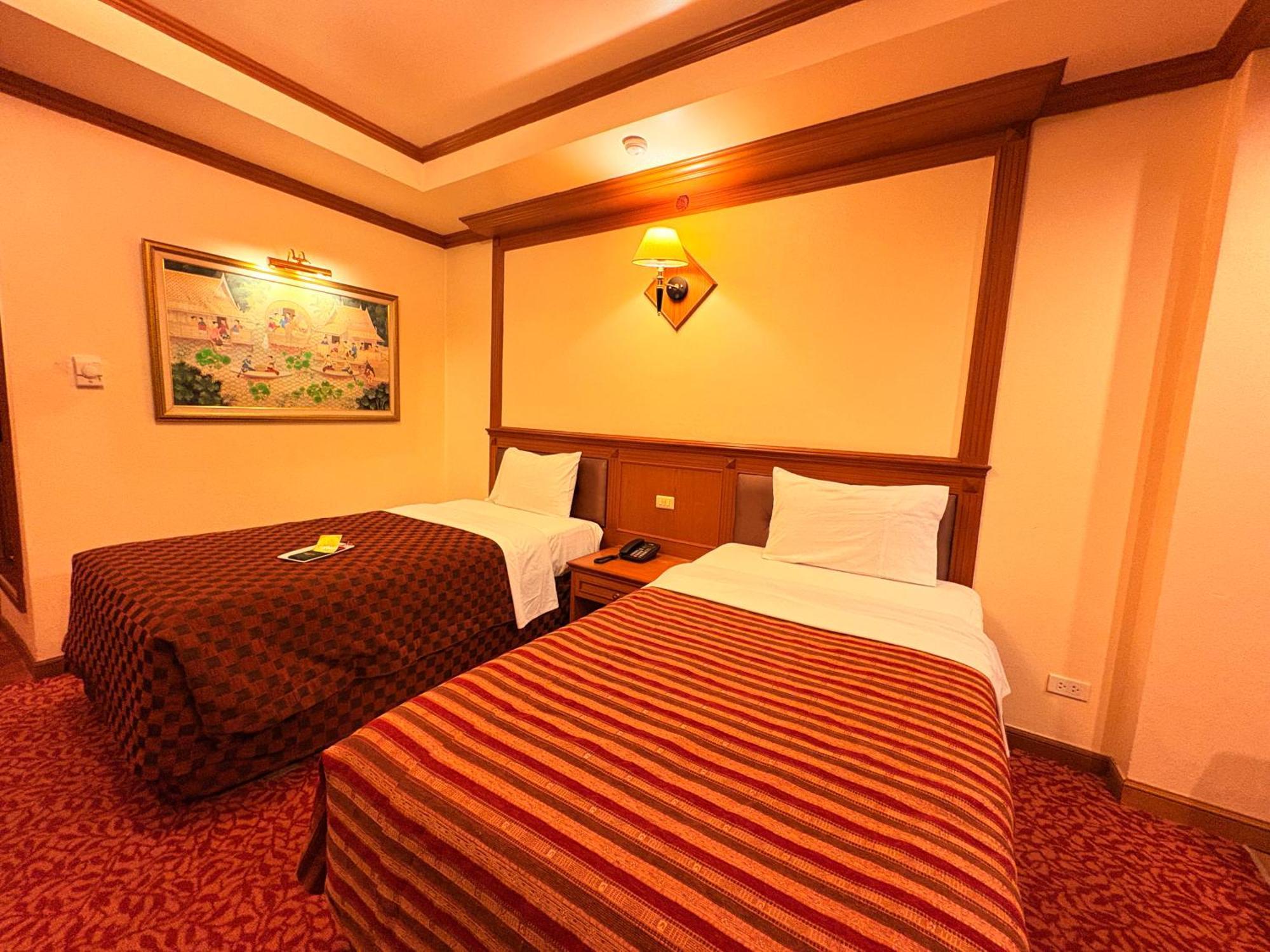 Taksilahotel Маха Саракхам Екстериор снимка