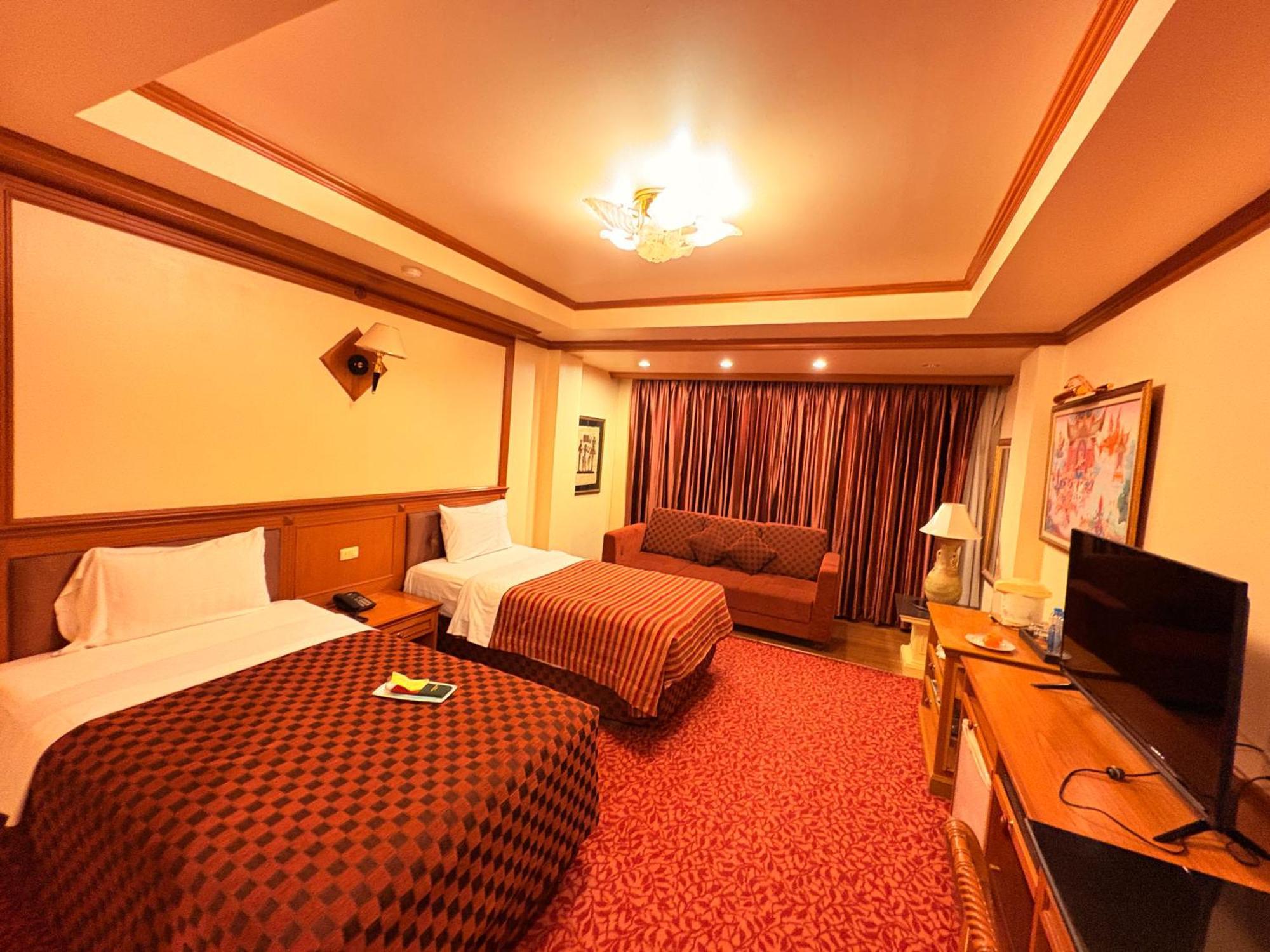 Taksilahotel Маха Саракхам Екстериор снимка