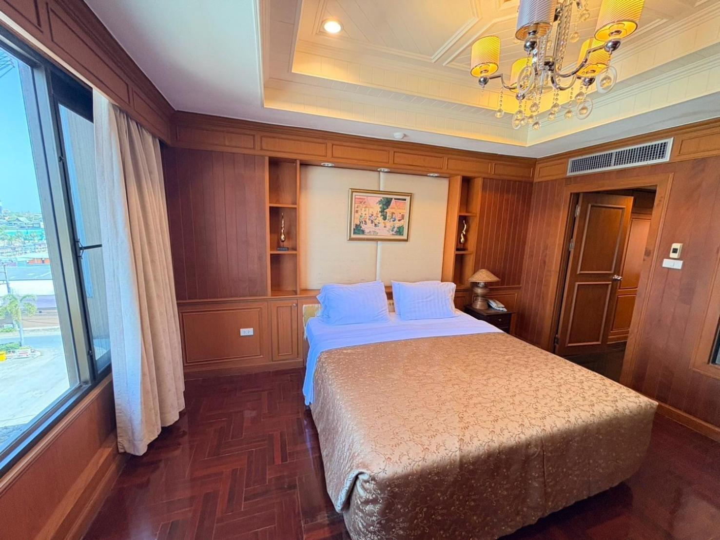 Taksilahotel Маха Саракхам Екстериор снимка