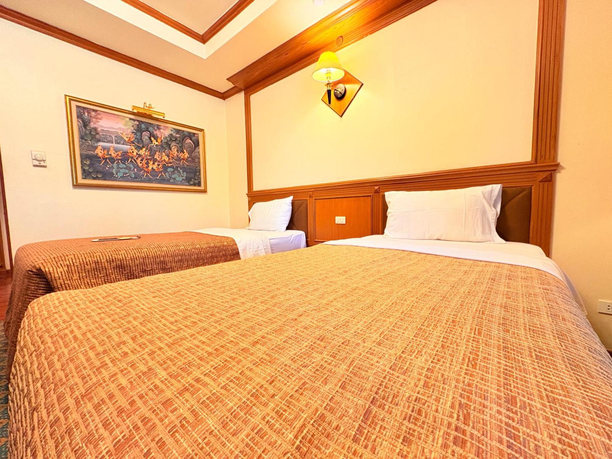 Taksilahotel Маха Саракхам Екстериор снимка