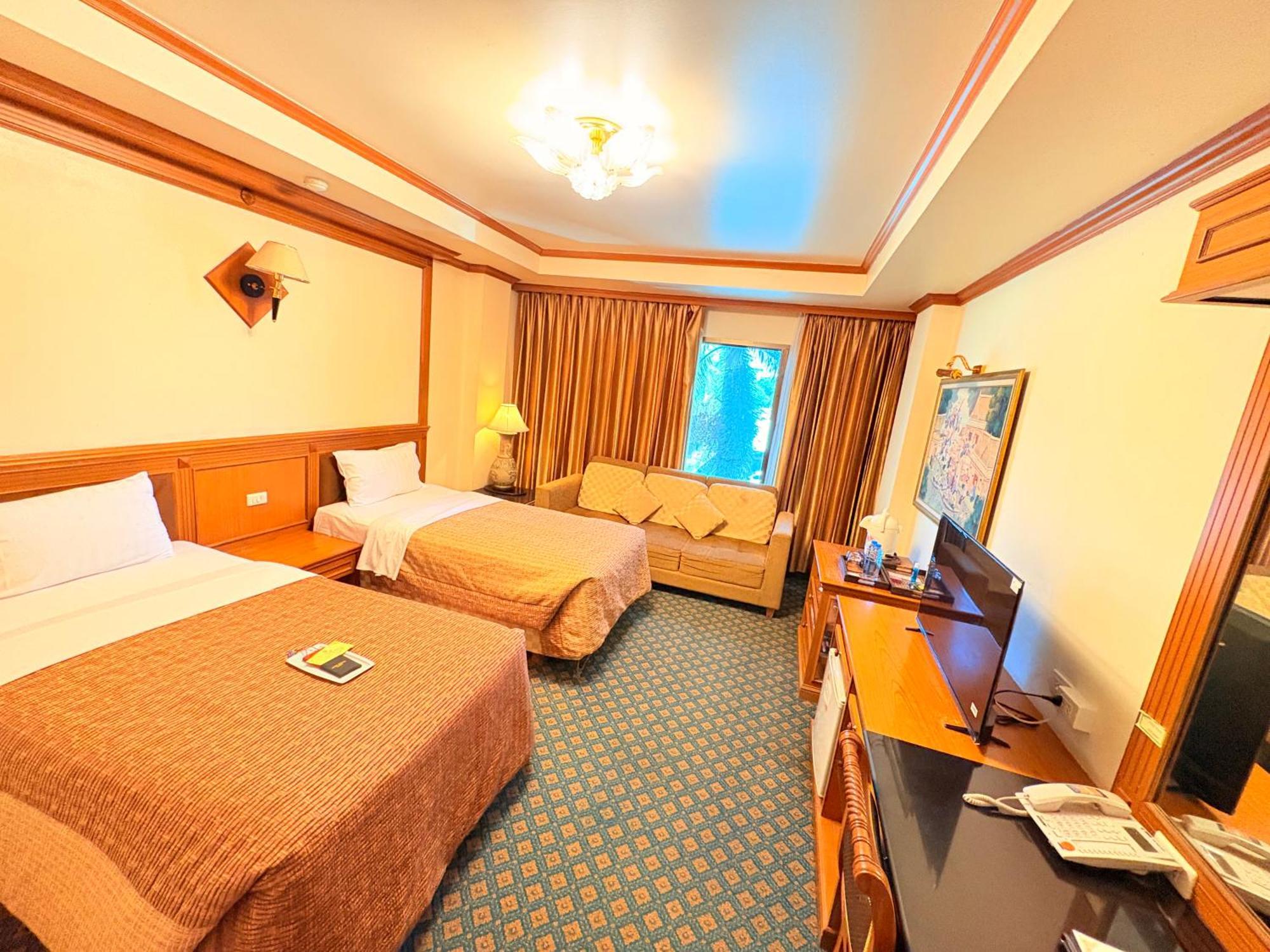 Taksilahotel Маха Саракхам Екстериор снимка