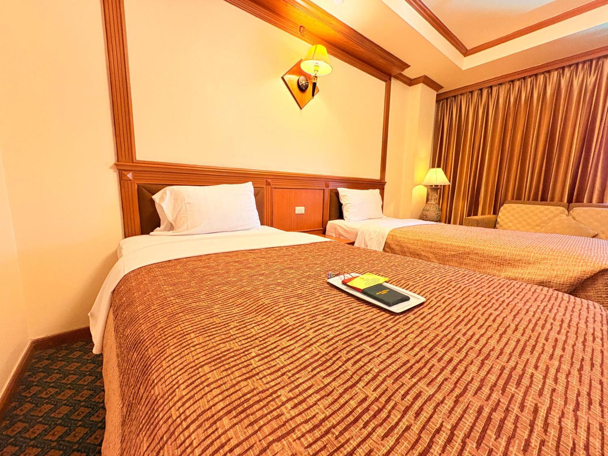 Taksilahotel Маха Саракхам Екстериор снимка